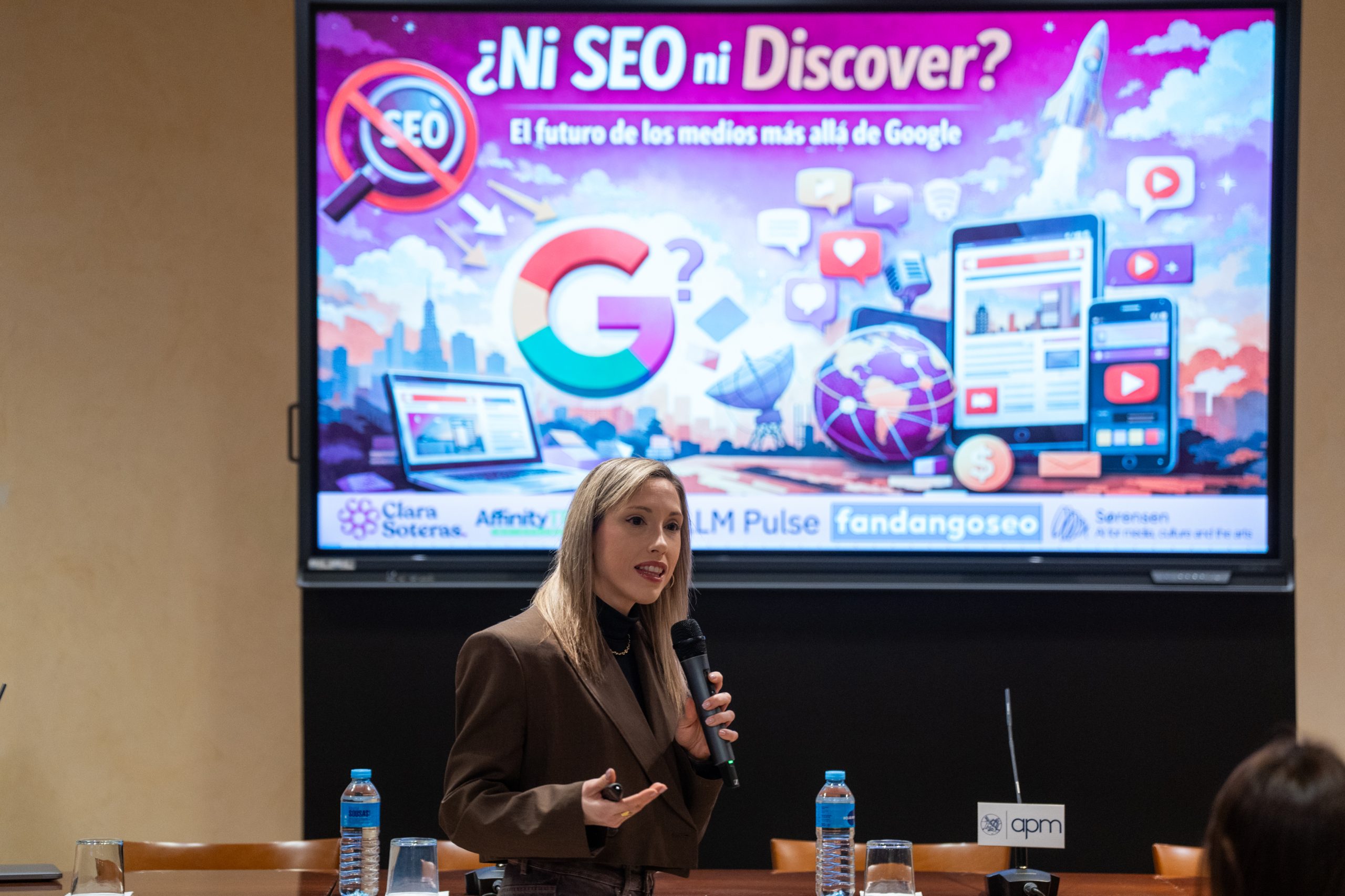 clara soteras evento apm seo medios